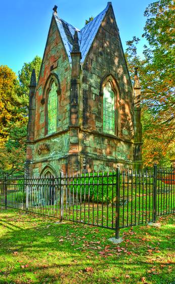 Lone_fir_mausoleum