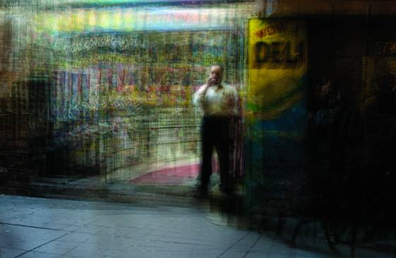 Smoker_outside_market