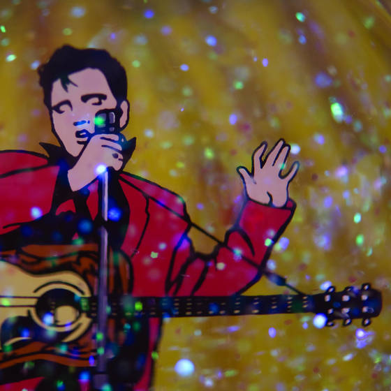 Snow_globe_elvis
