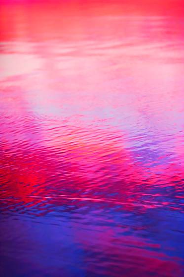 Wet_sand_at_sunrise