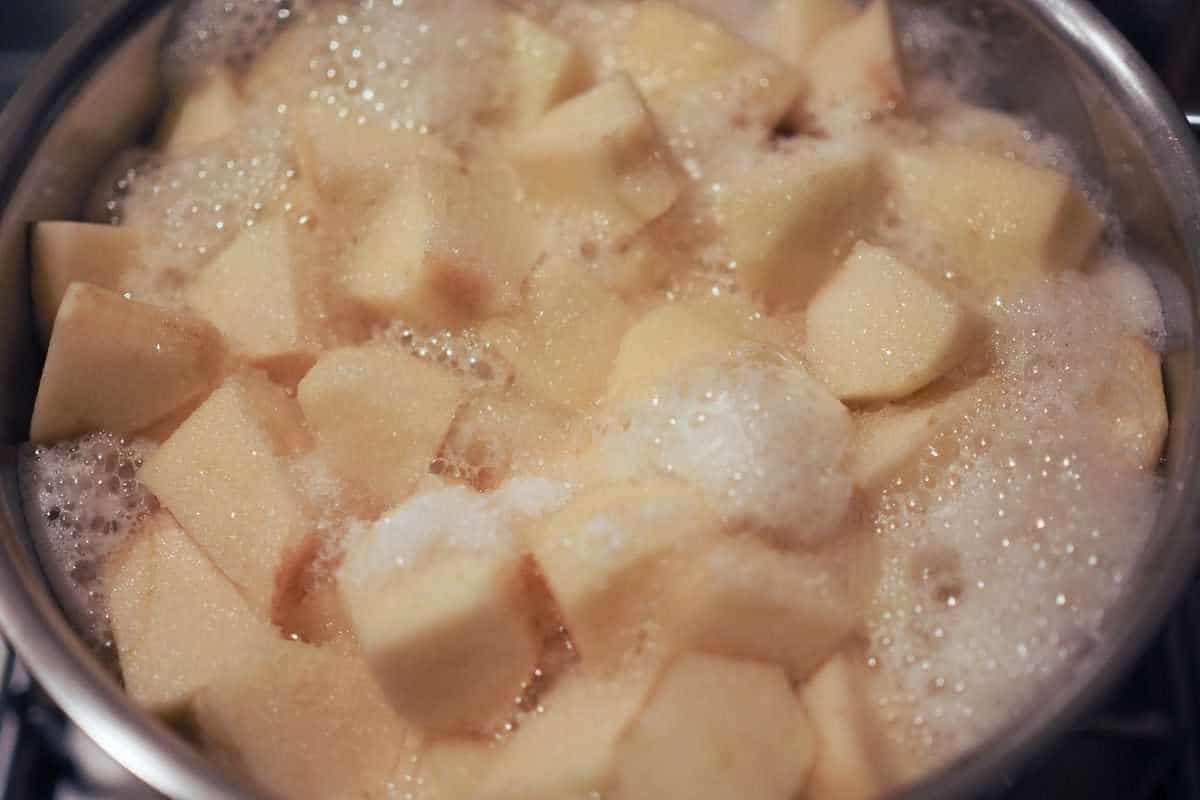 How much is in an apple 12 How much is in an apple 12