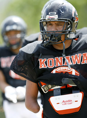 Stephen Cully runs drills with his teammates during practice at Konawa High School in Konawa, Okla., on Monday, Aug. 29, 2011. Photo by John Clanton, The Oklahoman