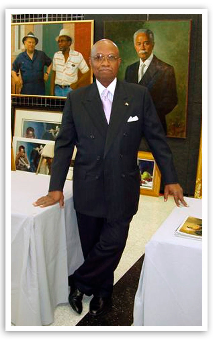 Artist Simmie Knox in a file photo from October 2003. Knox painted four portraits of black notables; the paintings hang in the state Capitol.