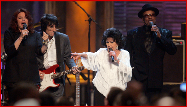 Wanda Jackson Performing
