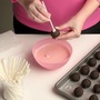 Bakerella teaches how to make cake pops