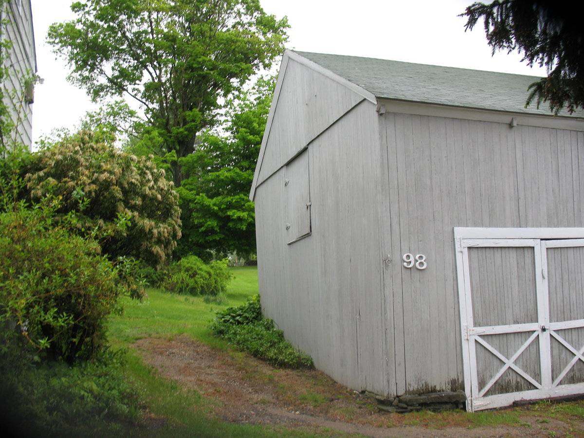 Fisher's Farm (96 Huckleberry Hill Road, Avon (Central Valley