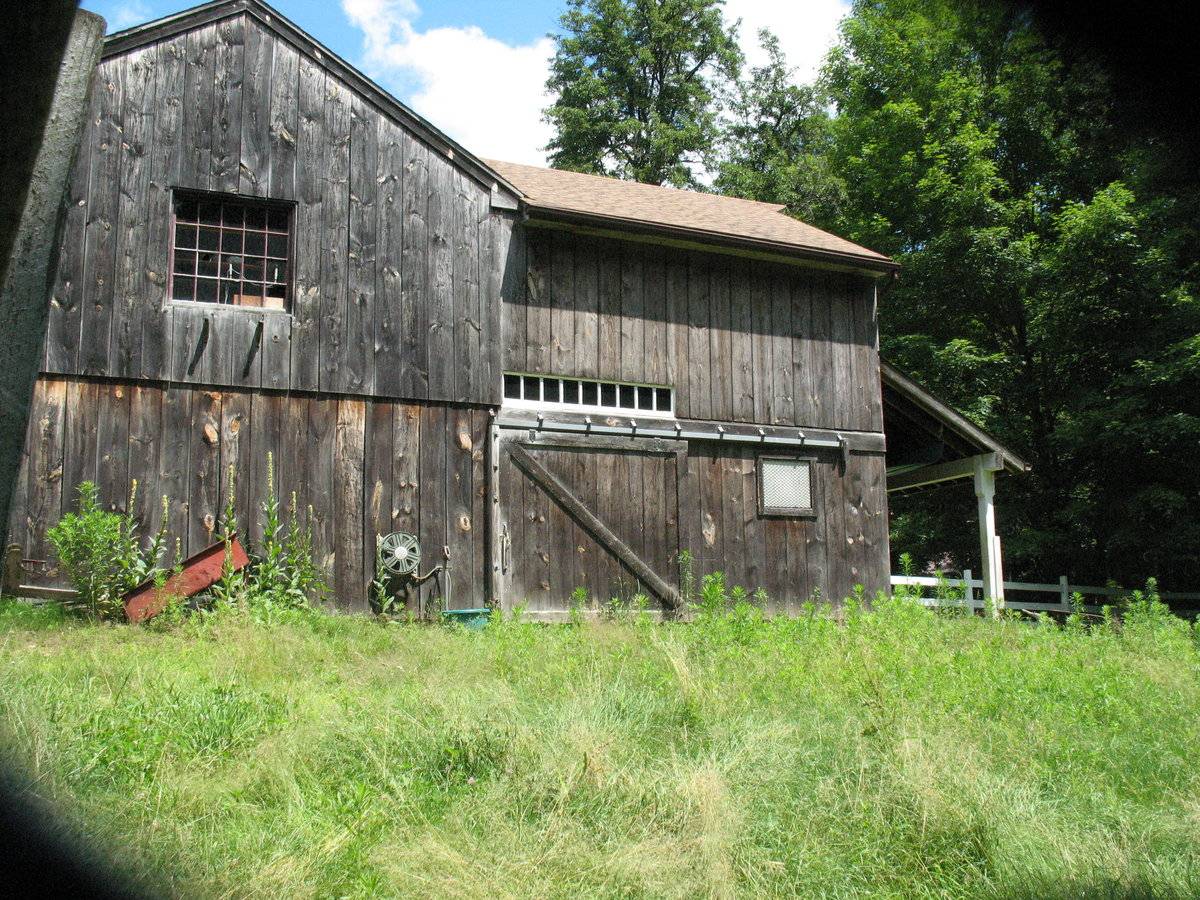 Kennedy's Barn Fembot Farm (291 Huckleberry Hill Road, Avon (Central