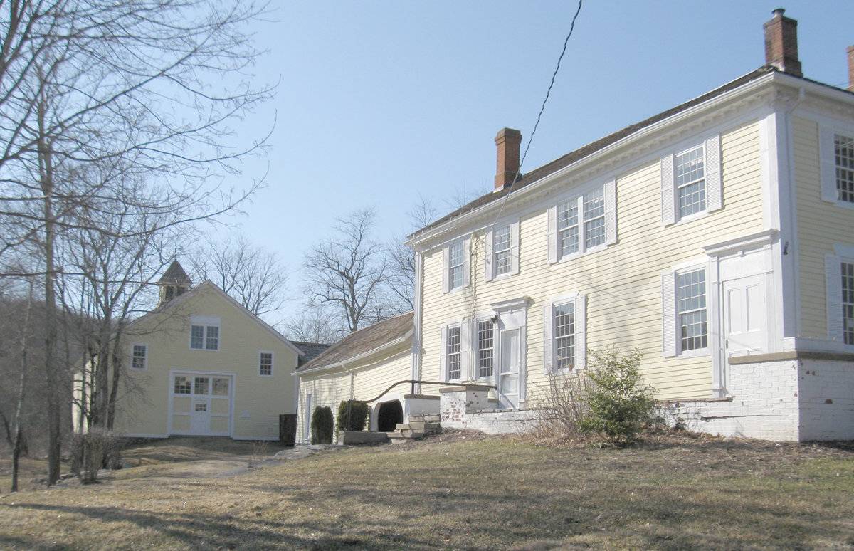 Church Farm Barn (396 Mansfield Road (Route 89), Ashford (Eastern