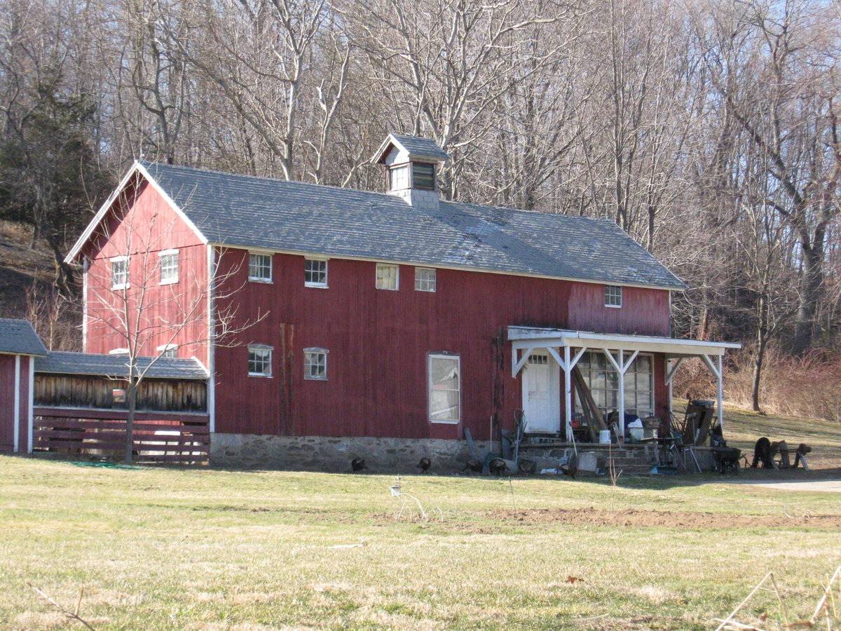 392 Lopus Road, Beacon Falls (Western Uplands) Historic Barns of Connecticut