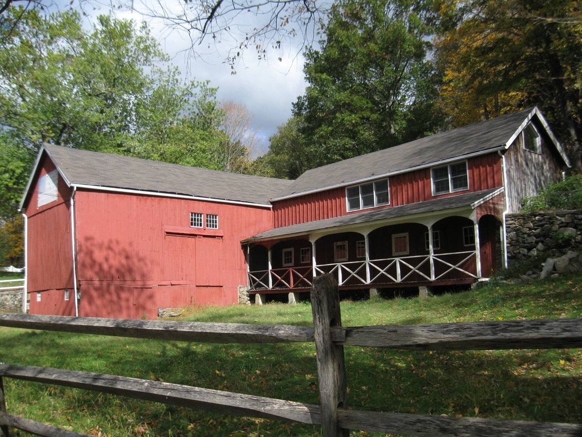 79 Putnam Park Road (Rte 58), Bethel (Western Uplands) Historic Barns