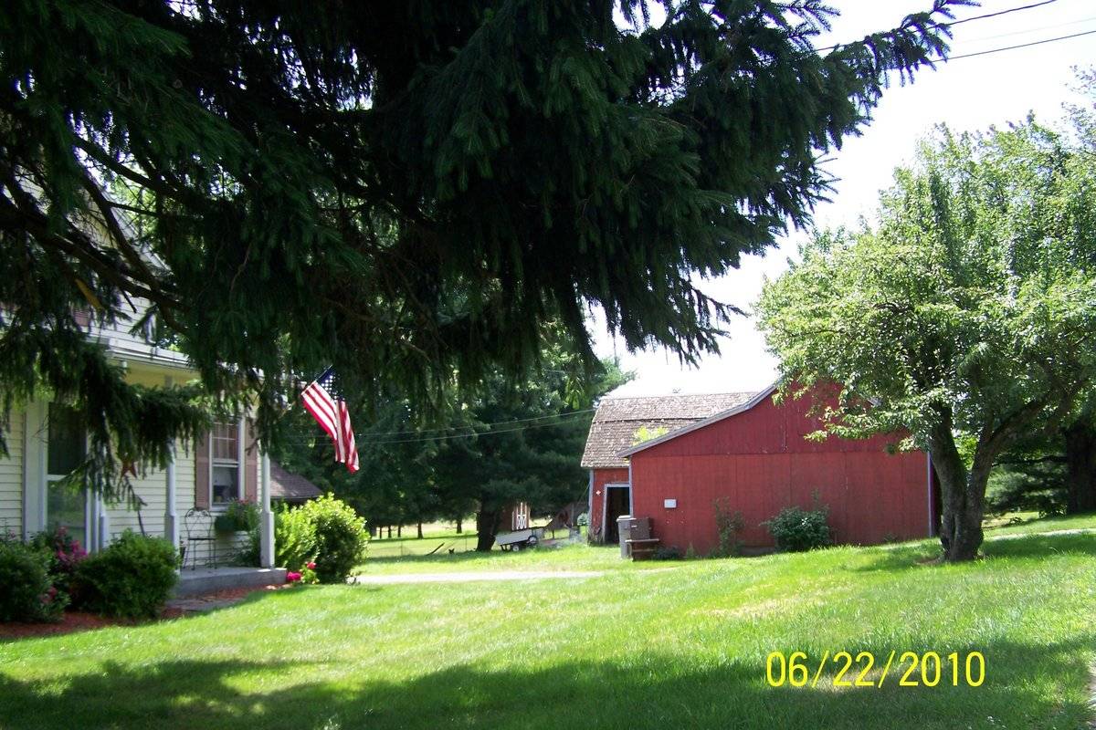 Green Acres Farm (2060 Perkins Street, Bristol (Western Uplands