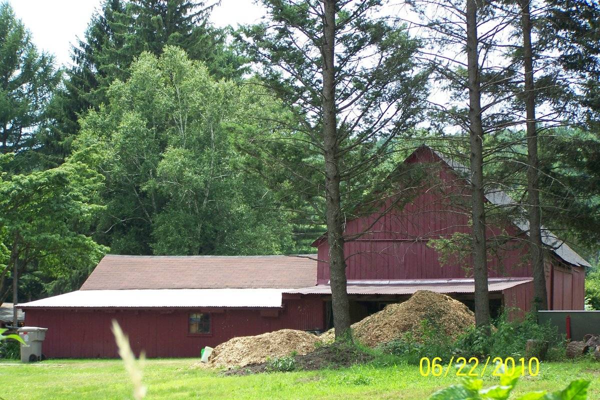 William J Jerome House Barn (367 Jerome Avenue, Bristol (Western Uplands)) Historic Barns of