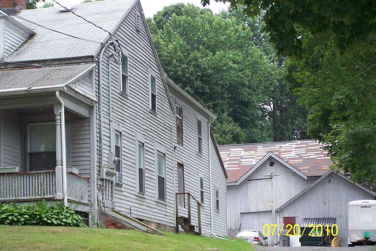 40 Wolcott Street, Bristol (Western Uplands) Historic Barns of