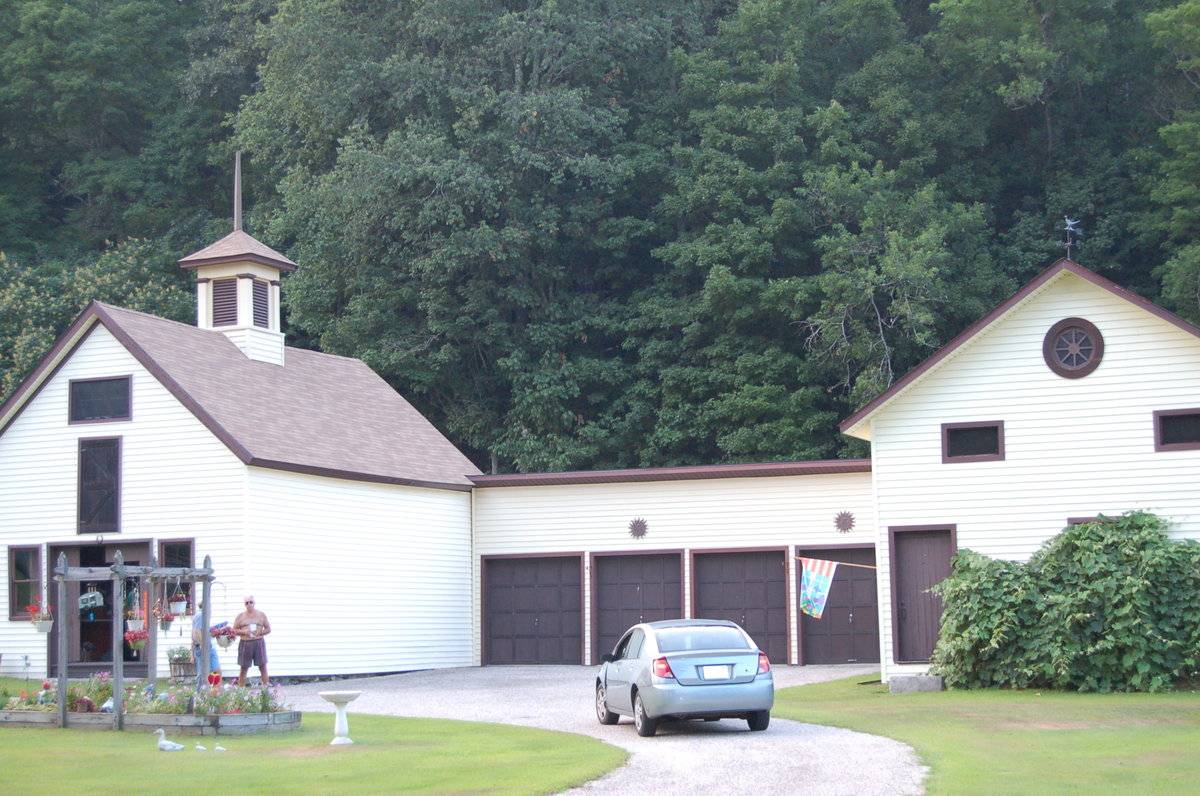 Bernard Barn (6 Robertsville Road, Barkhamsted (Northwest Highlands