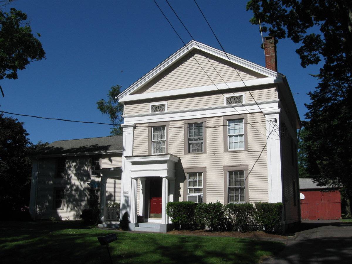 48 Four Rod Road, Berlin (Central Valley) Historic Barns of Connecticut