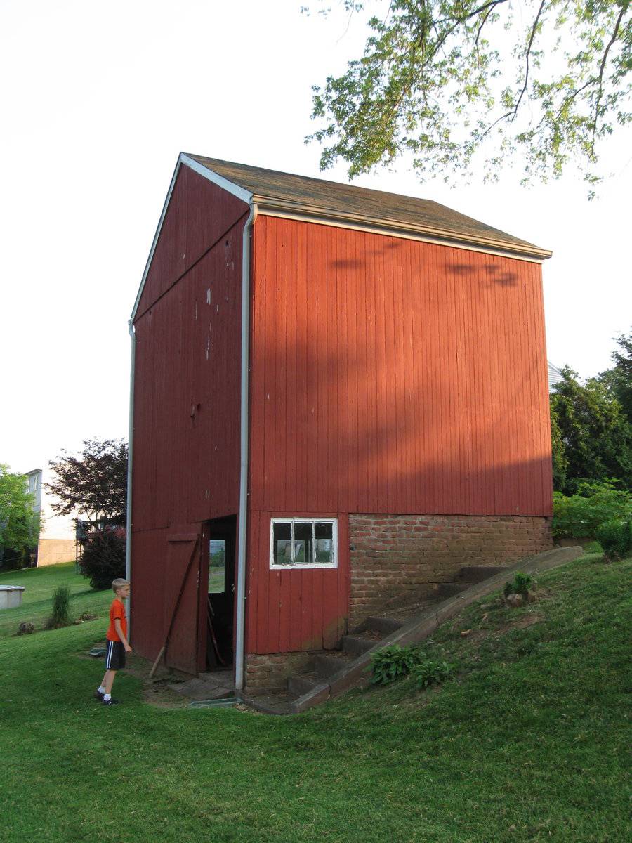 141 Four Rod Road, Berlin (Central Valley) Historic Barns of Connecticut