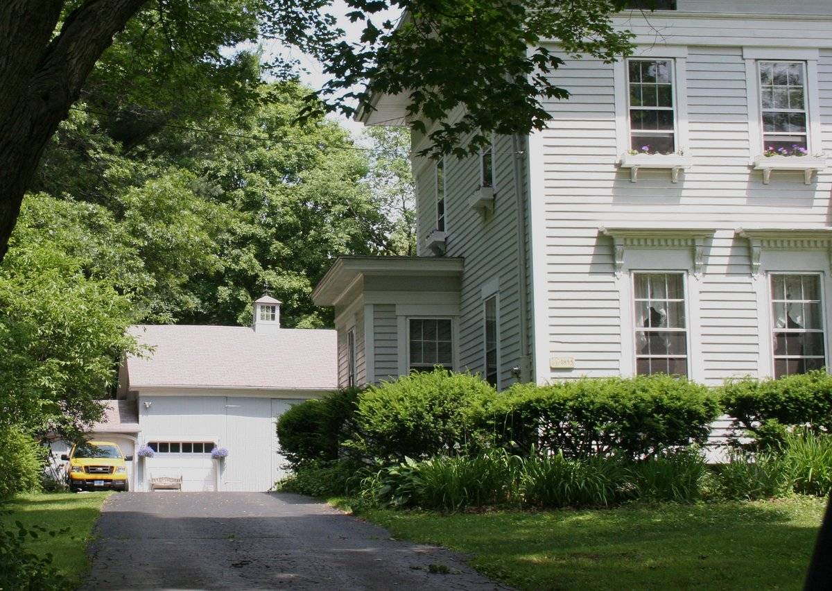 29 Four Rod Road, Berlin (Central Valley) Historic Barns of Connecticut