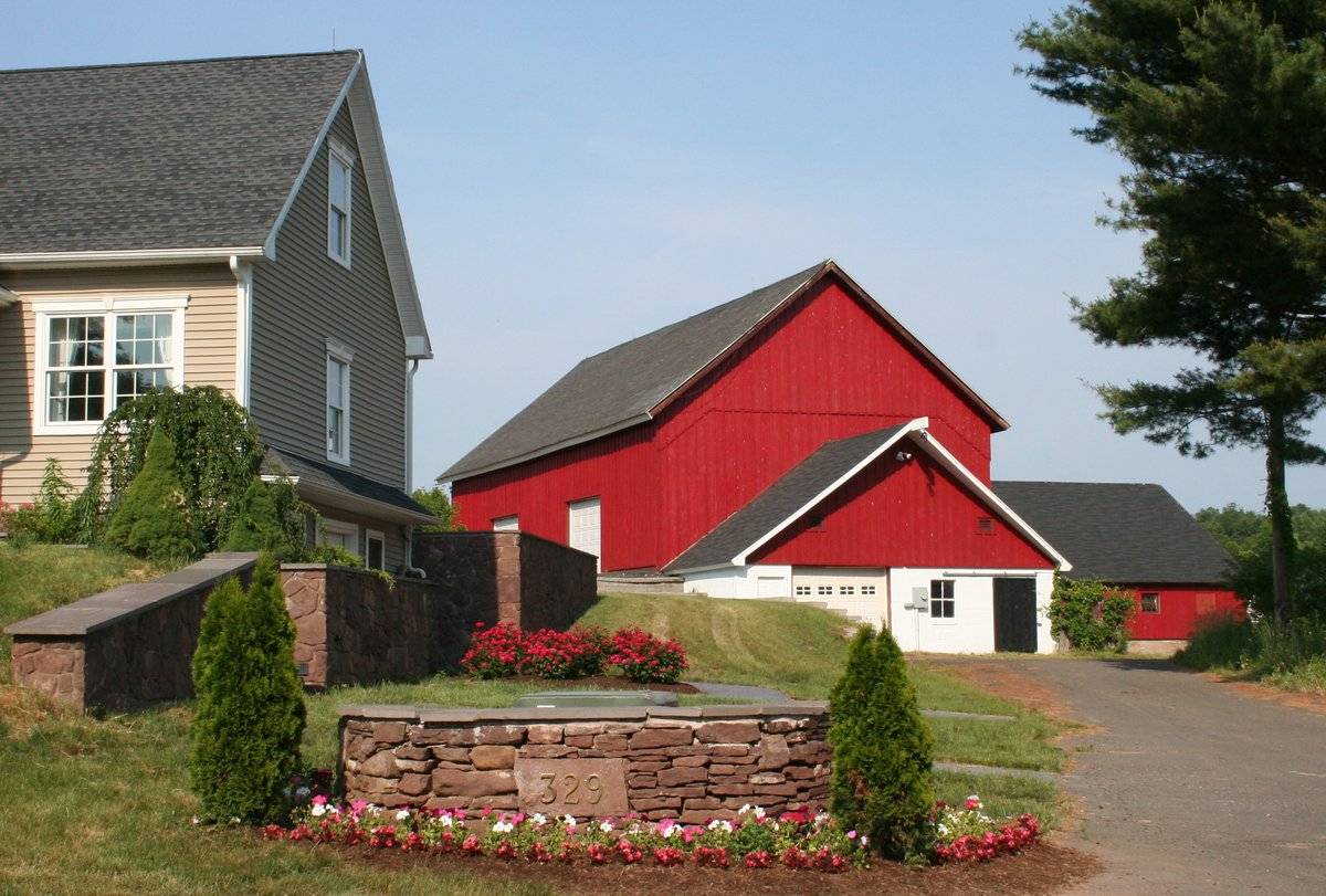 Clover Hill Dairy (329 Edgewood Road, Berlin (Central Valley)) Historic Barns of Connecticut