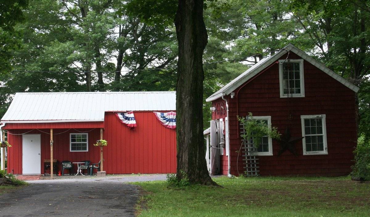 2298 Chamberlain Highway, Berlin (Central Valley) Historic Barns of
