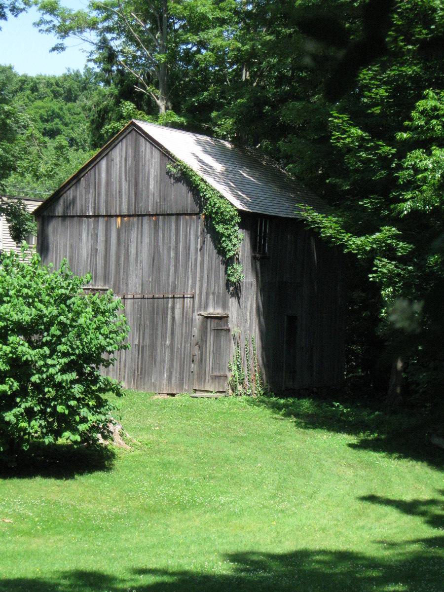 Harrison House & Barn (124 Main Street (Rte 146), Branford (Eastern