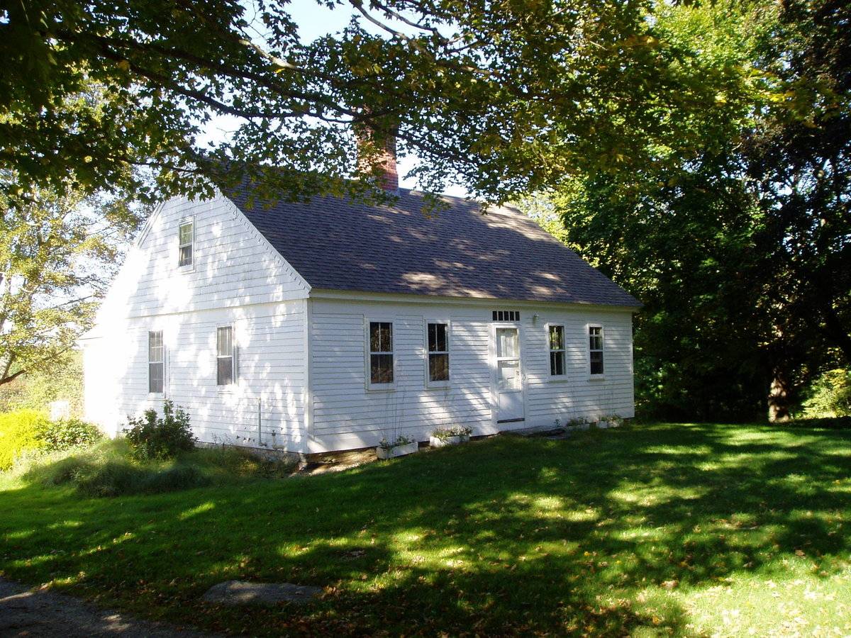 Thomas Upton House & Barn (241 Parish Hill Road, Chaplin (Eastern Uplands)) Historic Barns of