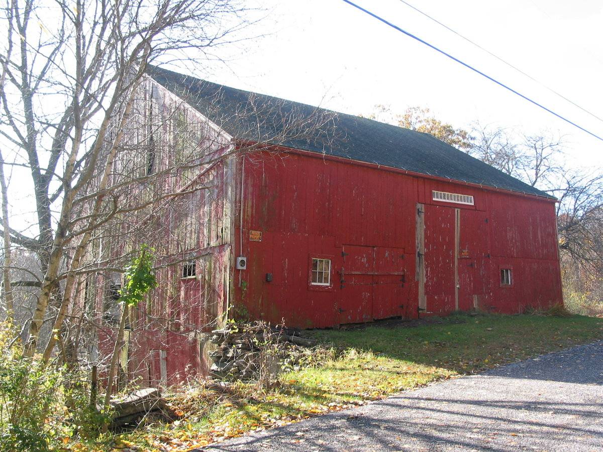 8 Federal Road, Chaplin (Eastern Uplands) Historic Barns of Connecticut