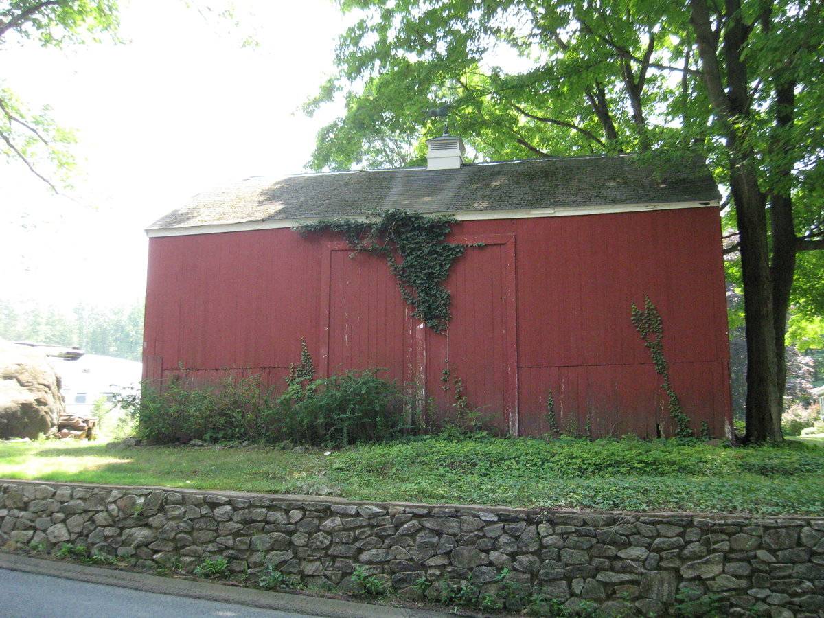 Jonathan Bristol Farm (1117 Wallingford Road, Cheshire (Central Valley