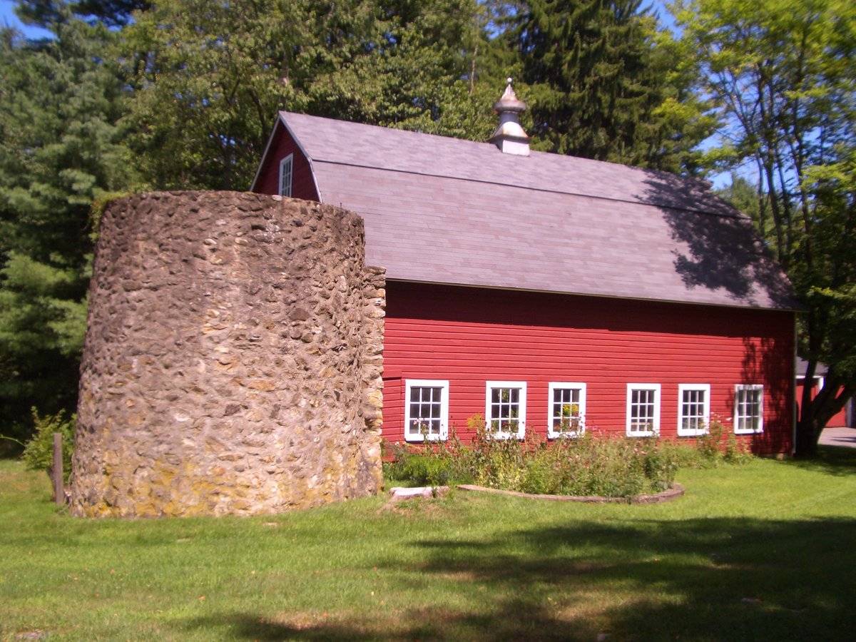 Dairy Barn (1 Old Road, Colebrook (Northwest
