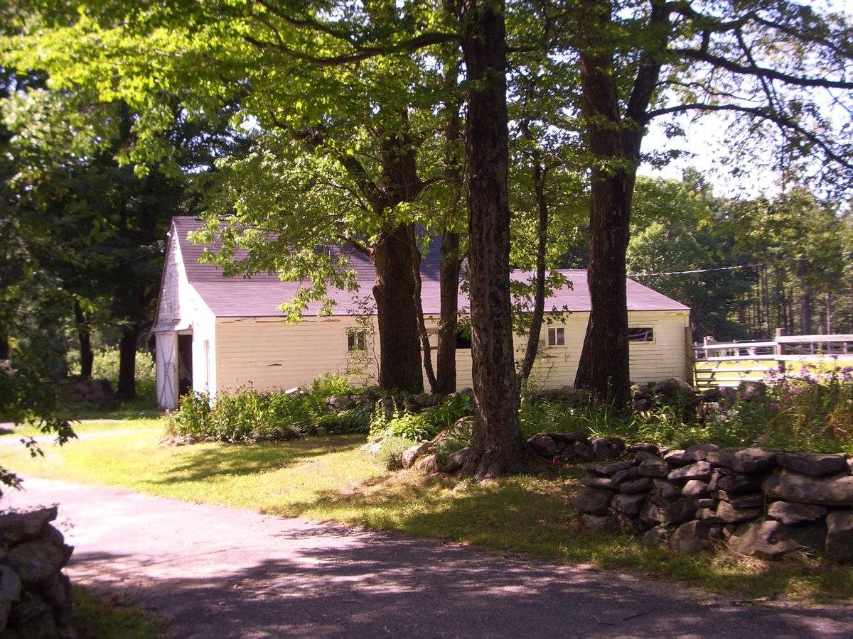 105 Pinney Street, Colebrook (Northwest Highlands) Historic Barns of