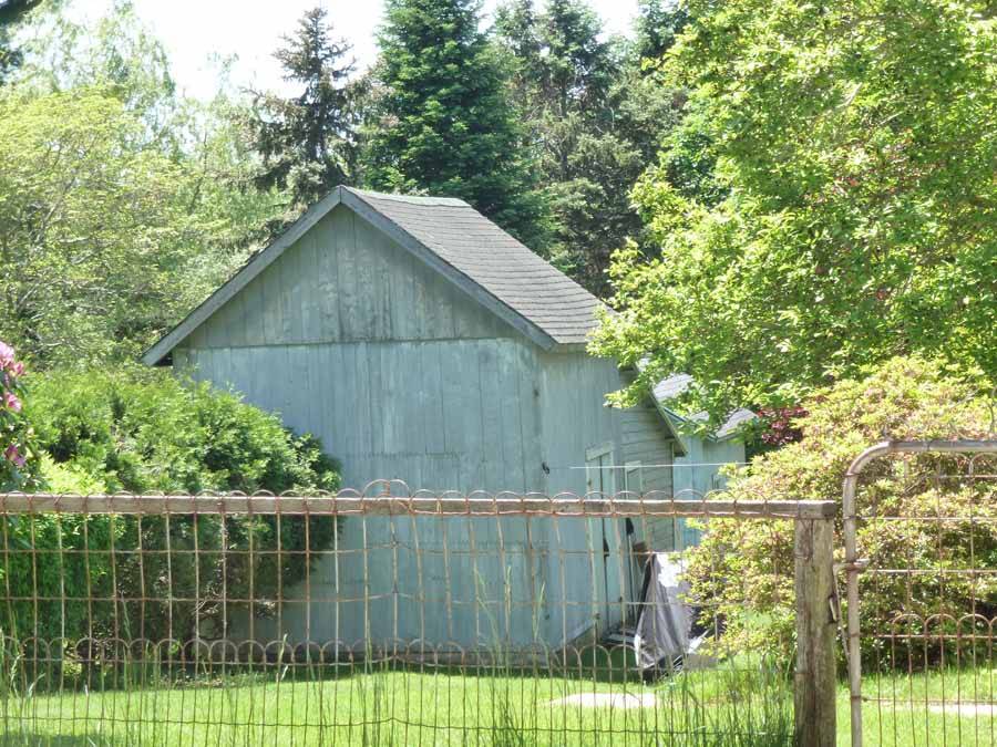96 Pleasant Street, Colchester () Historic Barns of Connecticut