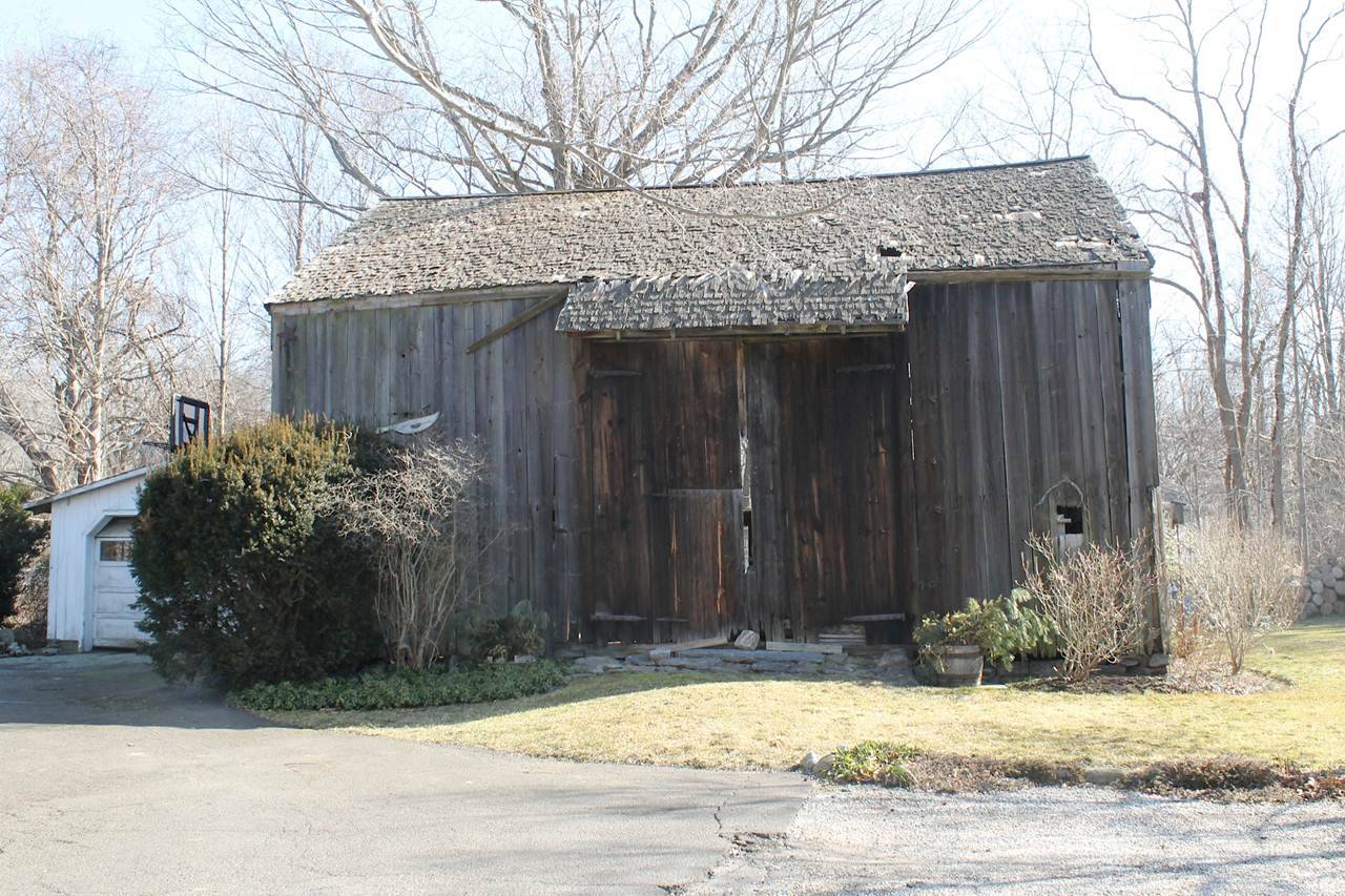 50 Cow Hill Road, Clinton () Historic Barns of Connecticut