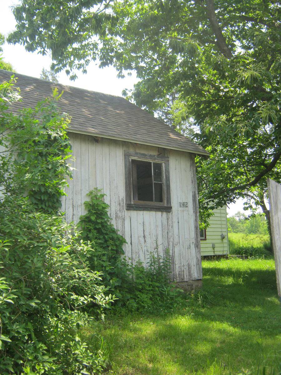 142 North Road, Cromwell (Central Valley) Historic Barns of Connecticut