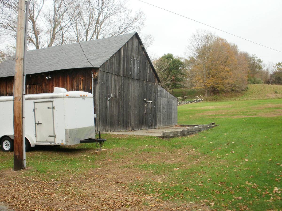 144 Creek Row Road, East Haddam () Historic Barns of Connecticut