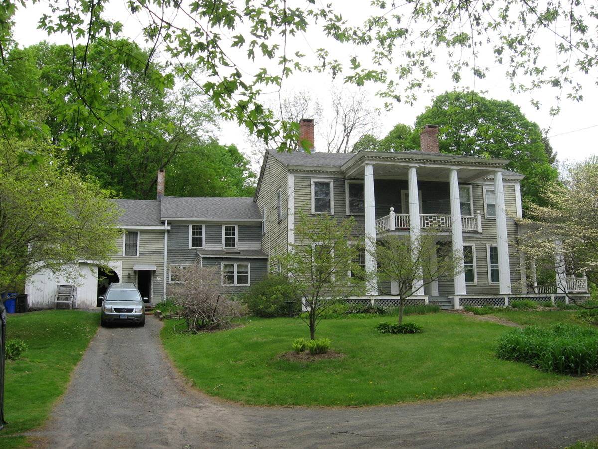 Whitfield Cowles House (118 Spoonville Road, East Granby ()) Historic Barns of Connecticut