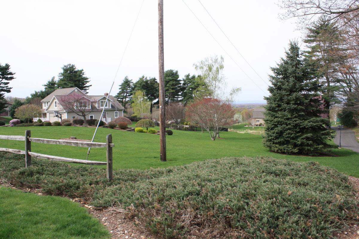 40 Pinnacle Road, Ellington (Central Valley) Historic Barns of Connecticut