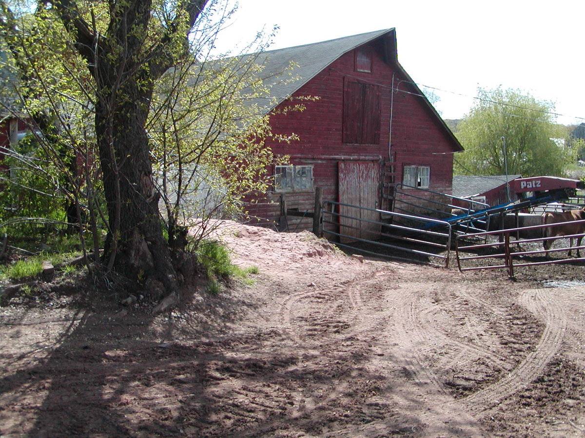 Roaring Brook Farm (18 Meadow Brook Road, Ellington (Central Valley