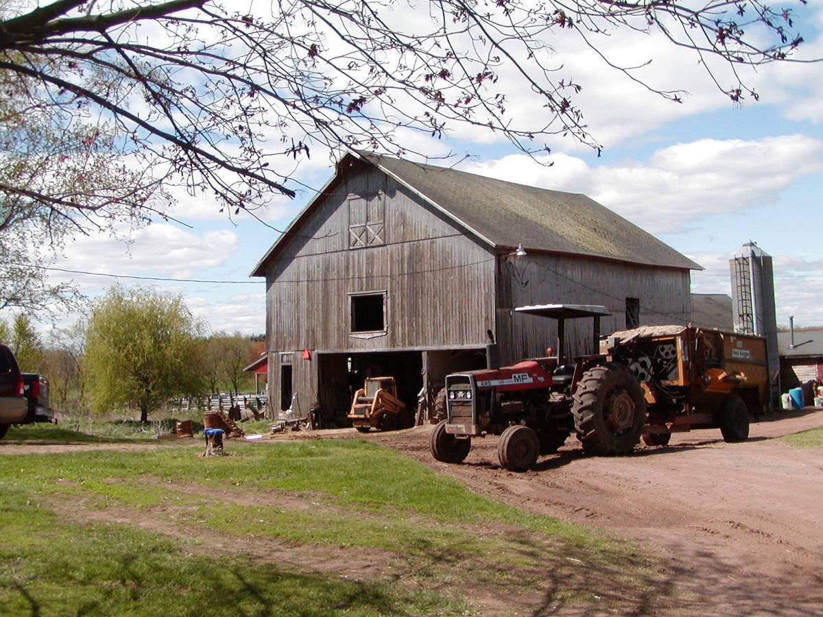 Roaring Brook Farm (18 Meadow Brook Road, Ellington (Central Valley