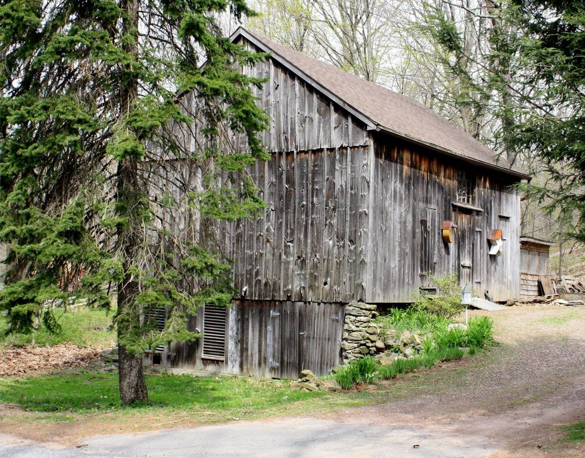 7 East Cider Mill Road, Ellington (Central Valley) Historic Barns of