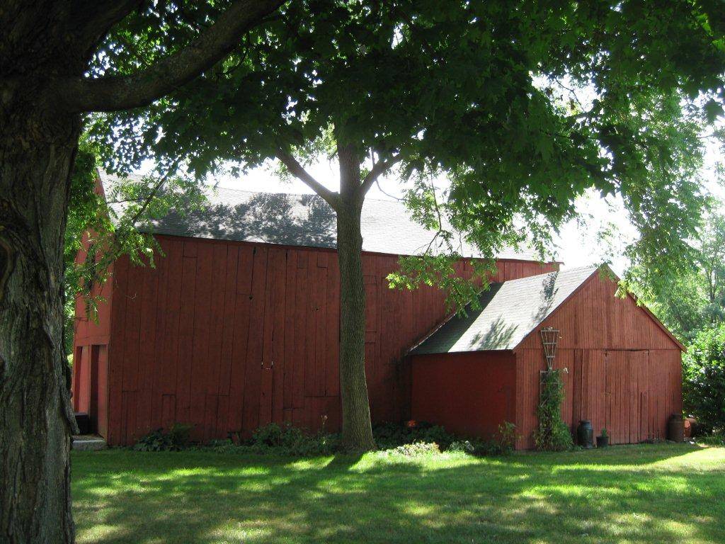 110 Main Street, Ellington (Central Valley) Historic Barns of Connecticut