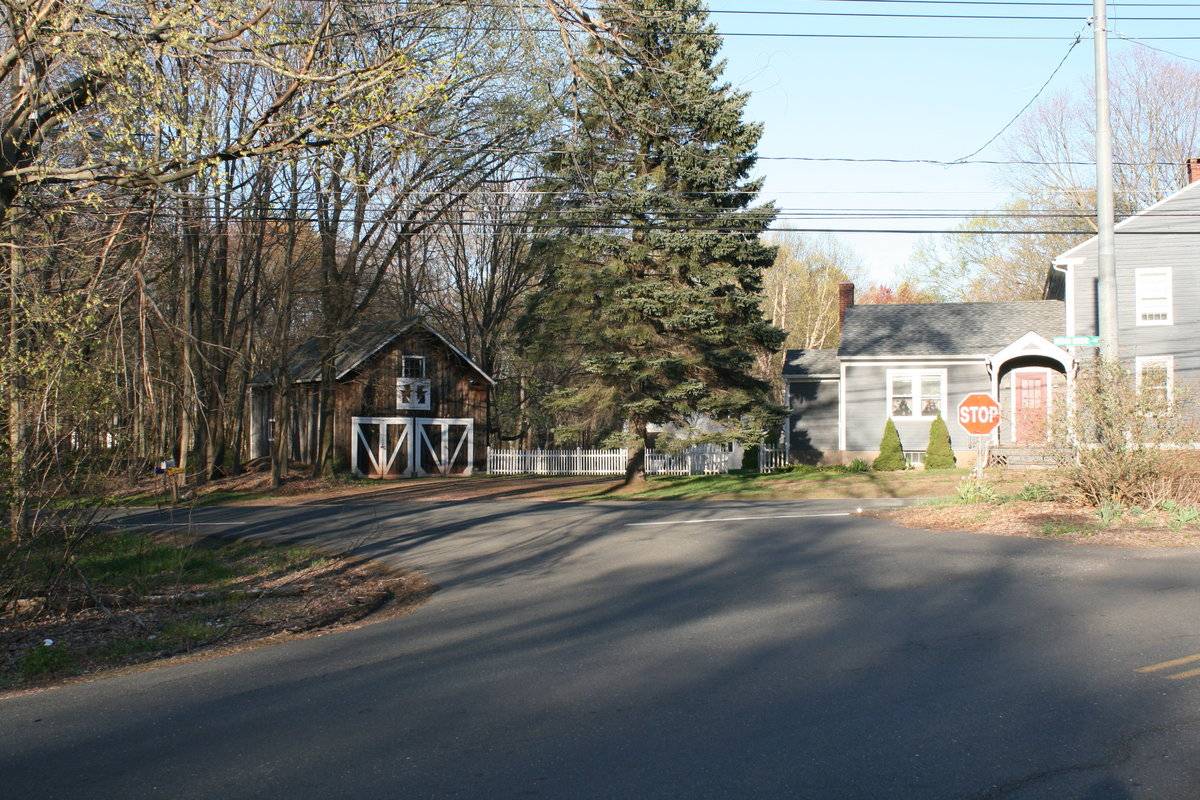 311 Broad Brook Road, Enfield (Central Valley) Historic Barns of