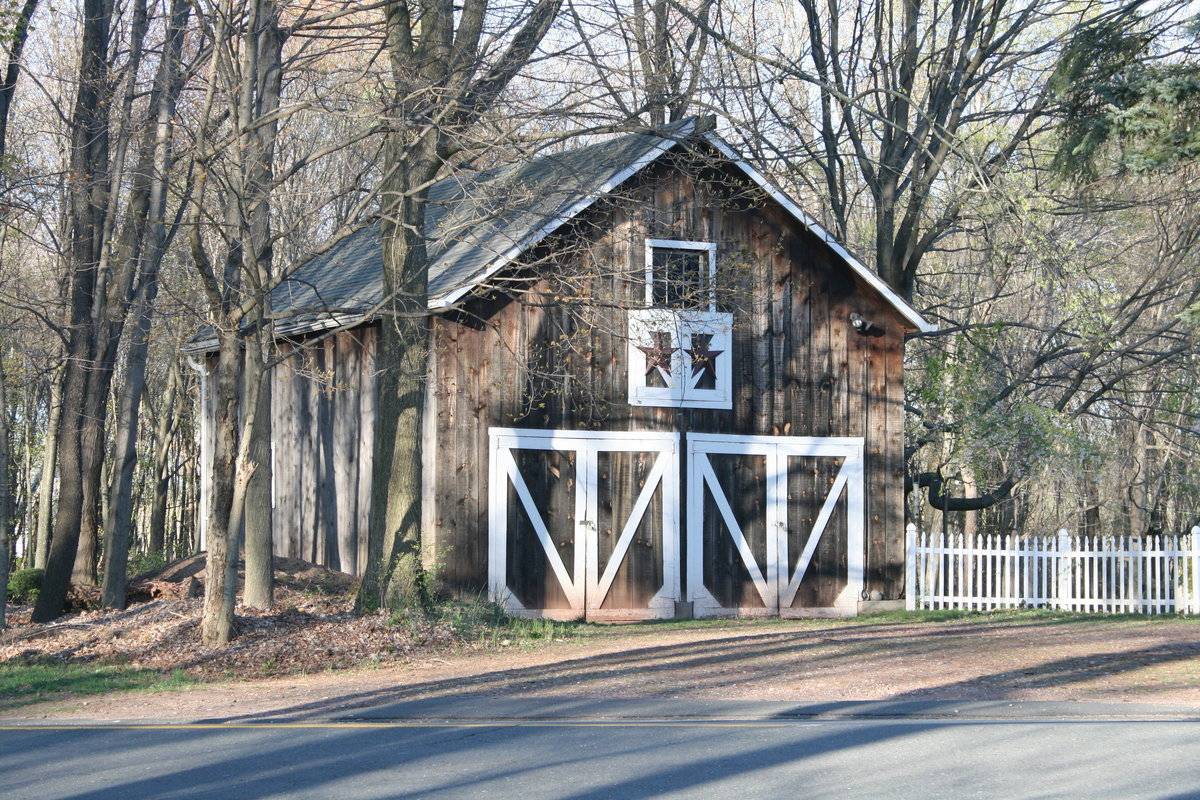 311 Broad Brook Road, Enfield (Central Valley) Historic Barns of