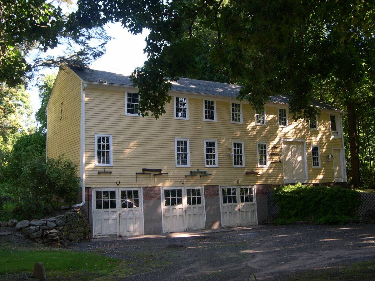 335 Hazard Avenue, Enfield (Central Valley) Historic Barns of Connecticut