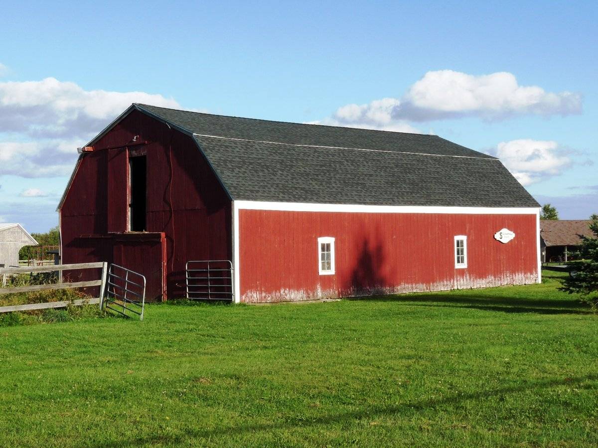 Schaerfield Farm (161 West Street, Goshen ()) Historic Barns of