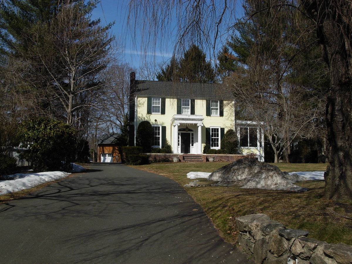 213 Riverside Avenue, Greenwich (Western Coastal Slope) Historic