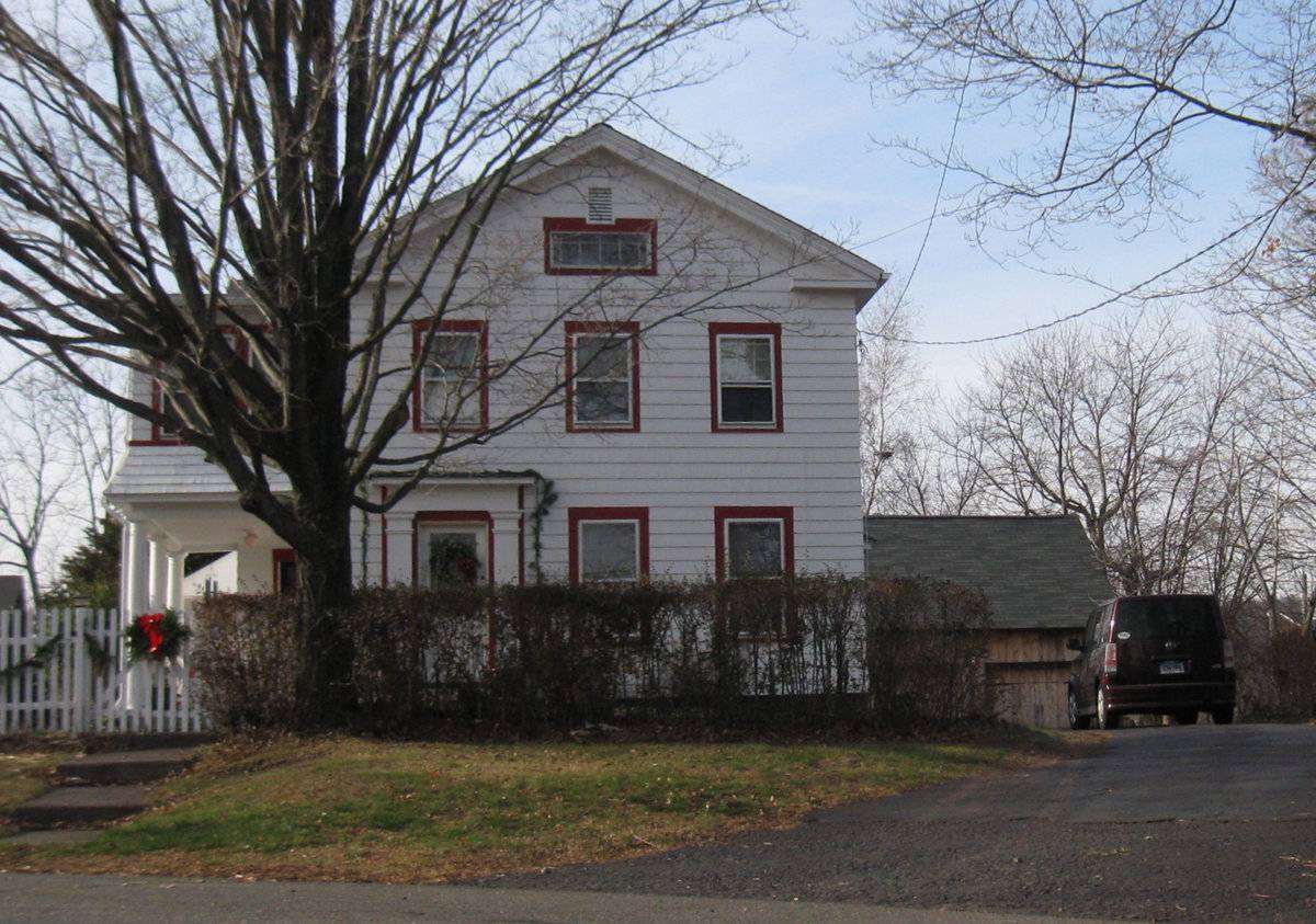 575 Wintergreen Avenue, Hamden (Central Valley) Historic Barns of