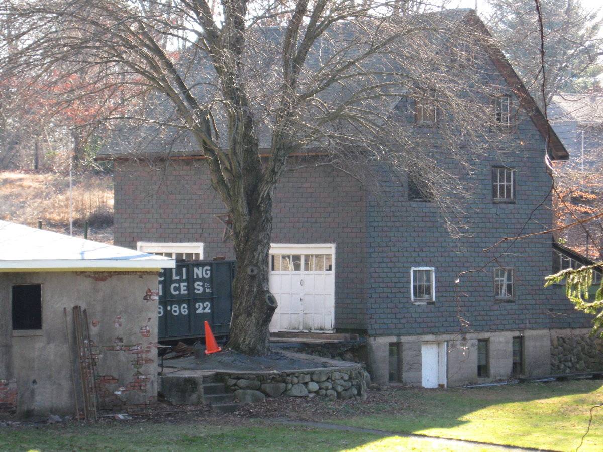 986 Wintergreen Avenue, Hamden (Central Valley) Historic Barns of