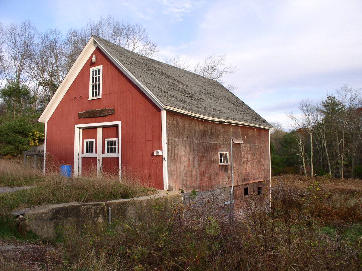 146 Pineville Road, Killingly (Eastern Uplands) Historic Barns of