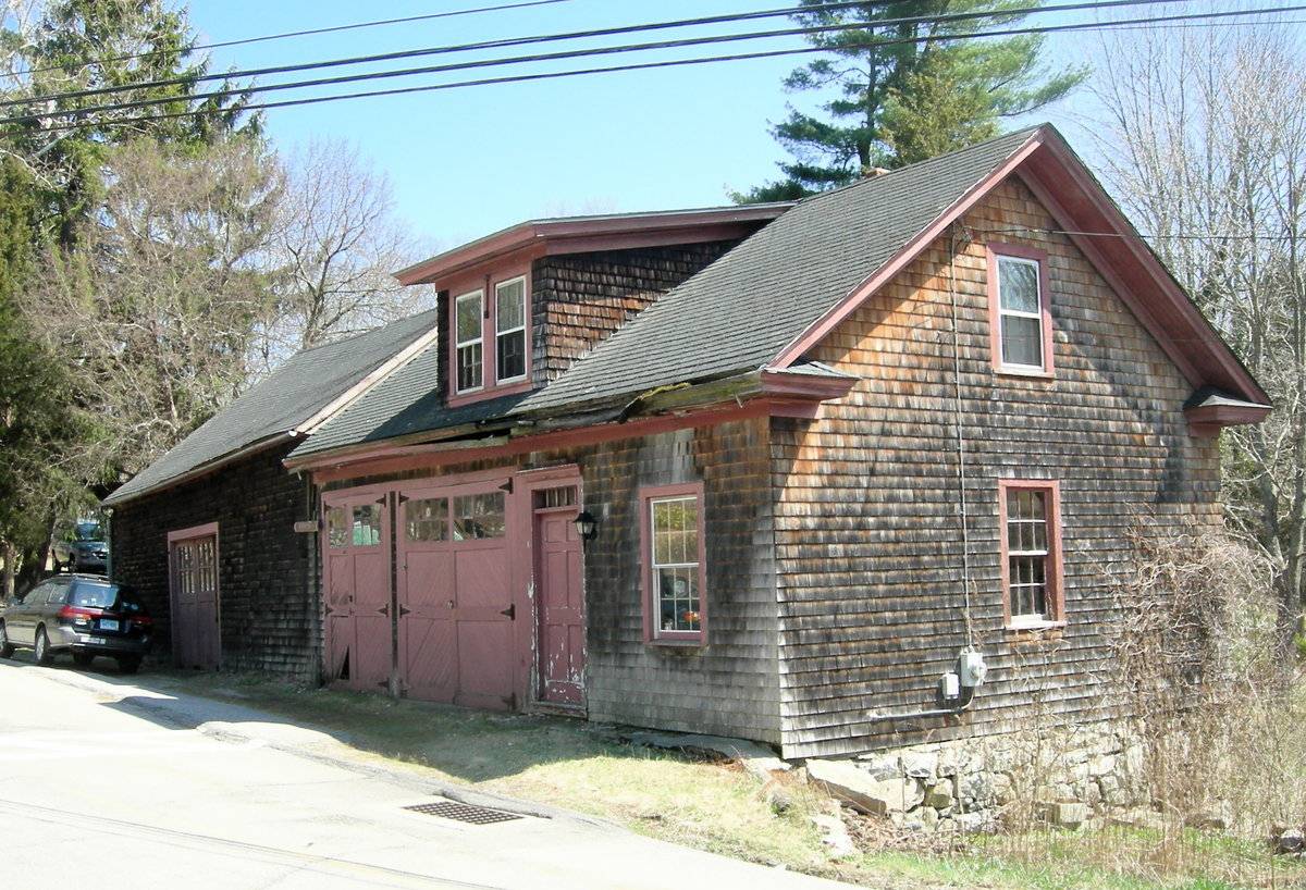 Denison Homestead Museum (120 Pequotsepos Road, Stonington (Eastern