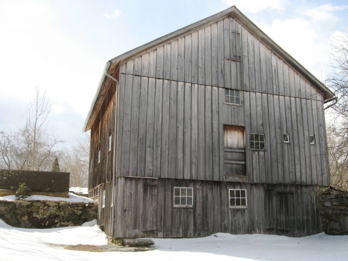 Atwood Farm (624 Wormwood Hill Road, Mansfield ()) Historic Barns of