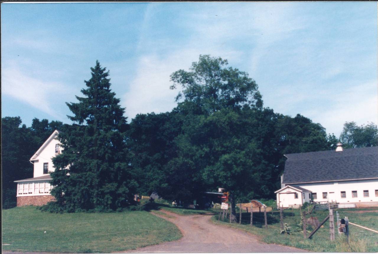 Bilger Farm (705 Westfield Road, Meriden ()) Historic Barns of